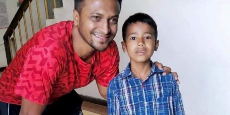 সাকিবের দেখা পেলেন সেই ছোট্ট সাকিব