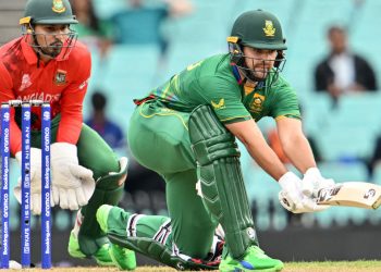 রুশো ঝড়ে এলোমেলো বাংলাদেশের বোলিং