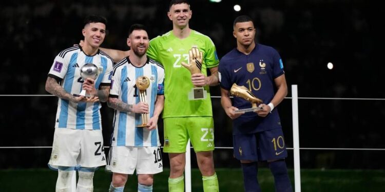 বিশ্বকাপ আর্জেন্টিনার, সোনার বল মেসির