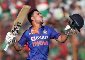 বিশ্বরেকর্ড গড়ে ইশানের ডাবল সেঞ্চুরি