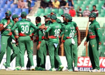 তিন ম্যাচেই টসে হাসিমুখ লিটনের