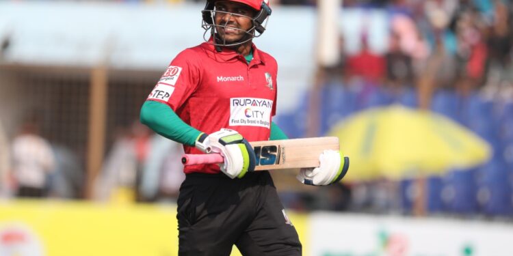 রান উৎসবের ম্যাচে জিতল সাকিবের দল