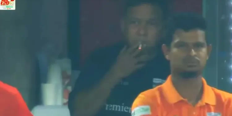 ধুমপানকাণ্ডে শাস্তি পেলেন সুজন