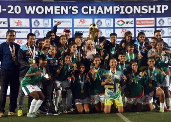 নারী ফুটবলে ফের শিরোপার আনন্দ