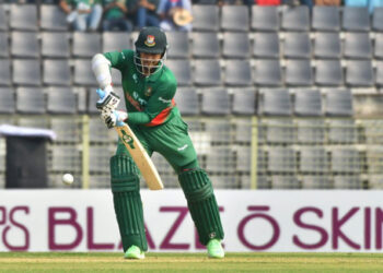 আফ্রিদি-জয়াসুরিয়াকে পেছনে ফেললেন সাকিব