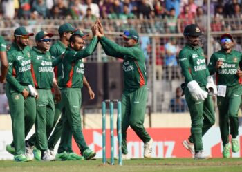 বিশ্ব চ্যাম্পিয়নদের হারিয়ে সিরিজ বাংলাদেশের