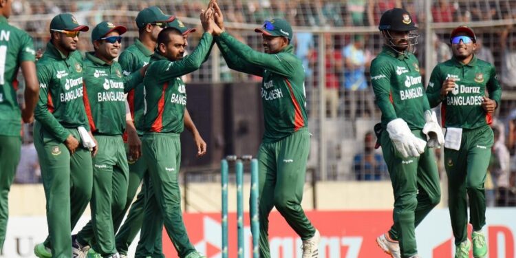 বিশ্ব চ্যাম্পিয়নদের হারিয়ে সিরিজ বাংলাদেশের