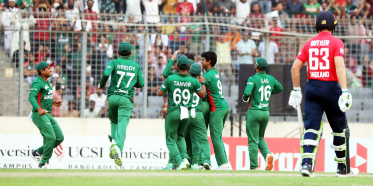 বিশ্ব চ্যাম্পিয়নদের বাংলাওয়াশ