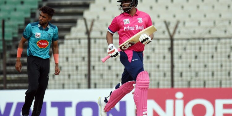 লিগে তামিমের সেঞ্চুরি