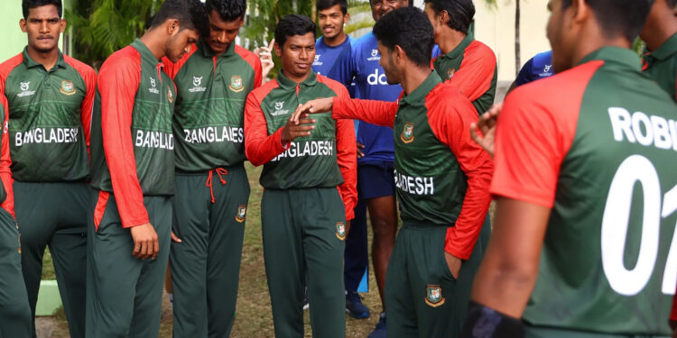 আসছে দক্ষিণ আফ্রিকা