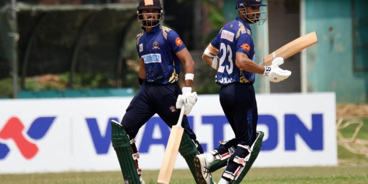 ইরফানের ব্যাটে সেঞ্চুরি