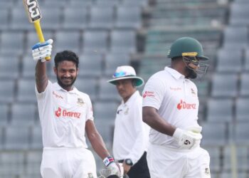 জয়ের সেঞ্চুরিতে ম্যাচ বাঁচাল বাংলাদেশ