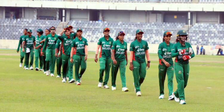 হার দিয়ে শুরু মেয়েদের