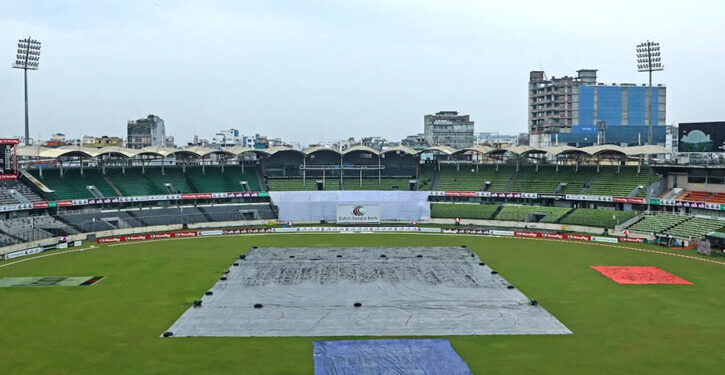 খেলা হলো মাত্র ৩২.২ ওভার