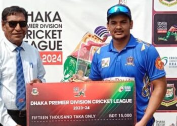 তুষারের ব্যাটিং ঝড়ে হেসে-খেলে জয় রূপগঞ্জের