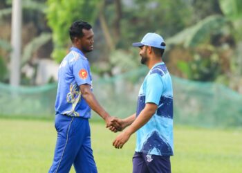 লরি দুর্ঘটনায় বিকেএসপিতে ডিপিএলের ম্যাচ স্থগিত