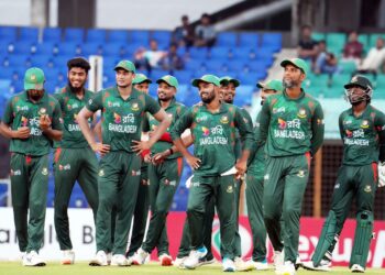 সিরিজ জয়েও স্বস্তি নেই
