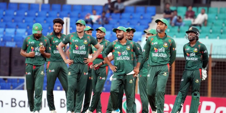 সিরিজ জয়েও স্বস্তি নেই