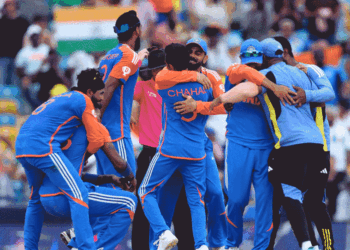দক্ষিণ আফ্রিকাকে কাঁদিয়ে ভারত বিশ্ব চ্যাম্পিয়ন