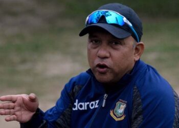 বিসিবি থেকে পদত্যাগ করলেন সুজন