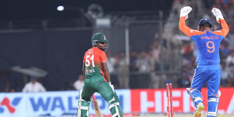 বাংলাদেশকে অনায়াসে হারাল ভারত