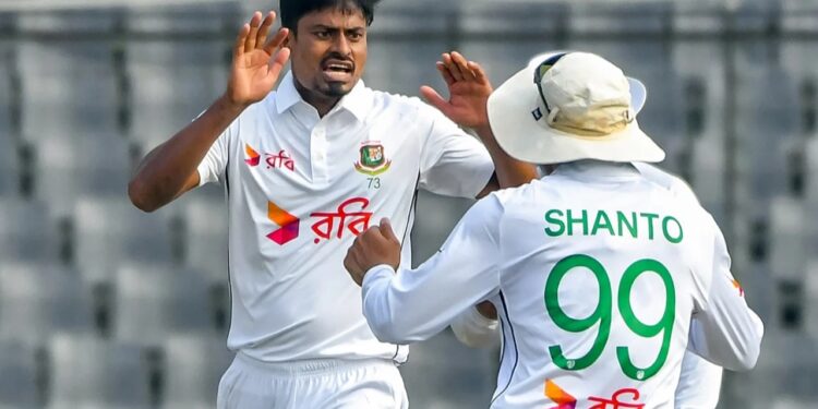 তাইজুলের ৫ উইকেট, তারপরও এগিয়ে দক্ষিণ আফ্রিকা