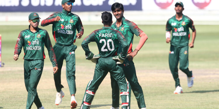 পাকিস্তানকে হারিয়ে ফাইনালে বাংলাদেশ