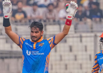 নাঈমের সেঞ্চুরিতে বেঁচে থাকল খুলনার স্বপ্ন