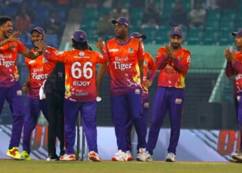 বিপিএলে নজিরবিহীন ঘটনা: বিদেশি ক্রিকেটার নামল রাজশাহী