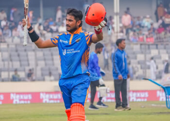 বিপিএলের রেকর্ড হাতছানি দিচ্ছে নাঈমকে