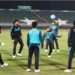 ভ্রমণ ক্লান্তির সঙ্গে সমীকরণের লড়াই