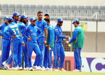 শরিফুলের দুর্দান্ত বোলিংয়ের পরও সমীকরণ মিলল না রূপগঞ্জের