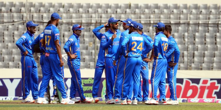 রাতুলের দুর্দান্ত অলরাউন্ড নৈপুণ্যে ছন্দে ফিরল লিজেন্ডসরা