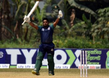 আল আমিনের সেঞ্চুরি ম্লান করে জিতল আবাহনী