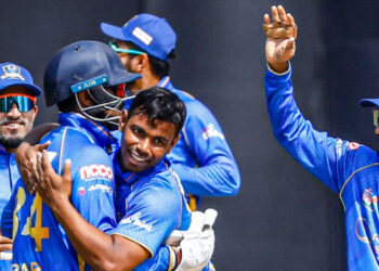 ইয়াসিরের সেঞ্চুরিতে ধানমন্ডির রান পাহাড়, রূপগঞ্জের সামনে কঠিন চ্যালেঞ্জ