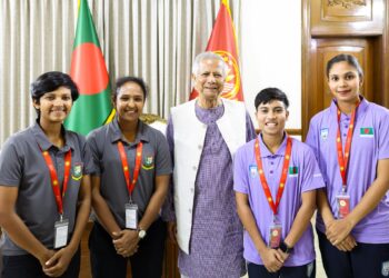 প্রথমবারের মতো রাষ্ট্রীয় সফরে সঙ্গী চার নারী ক্রীড়াবিদ, প্রধান উপদেষ্টার সঙ্গে যাচ্ছেন কাতারে