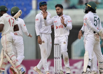 মিরাজ ঝড়ে বিধ্বস্ত জিম্বাবুয়ে, ইনিংস ব্যবধানে জয়ে সিরিজে সমতা বাংলাদেশের