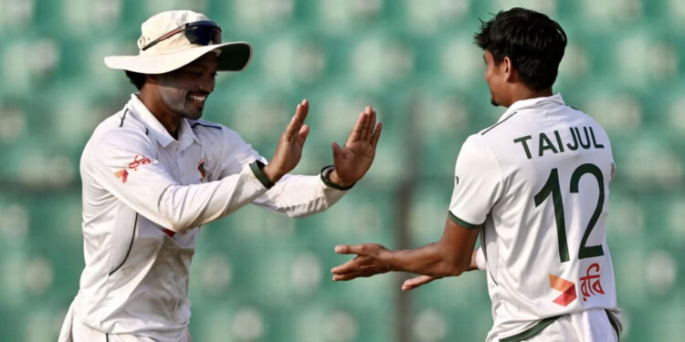 তাইজুলের ঘূর্ণিতে ভেঙে পড়ল জিম্বাবুয়ে, ব্যাটিংয়ে বাংলাদেশ