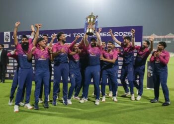 শারজাহে ভরাডুবি: আমিরাতের কাছে সিরিজ হারল বাংলাদেশ