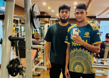 পাকিস্তান ছাড়ছেন রিশাদ-নাহিদ, রাতেই যাবেন দুবাইয়ে