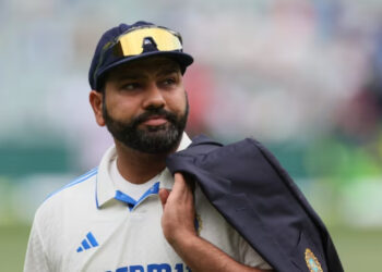 টেস্ট থেকে বিদায় রোহিত শর্মার