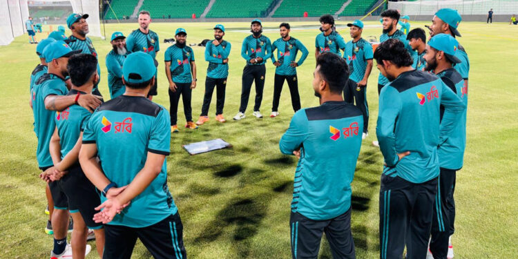 গল পেরিয়ে কলম্বোতে টাইগার শিবির, ফিরছেন মিরাজ?