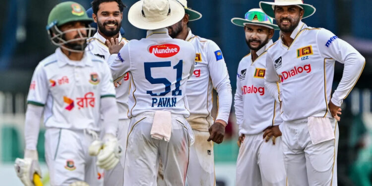 ব্যাটিংয়ে ভয়াবহ ব্যর্থতা, ইনিংস হারের মুখে বাংলাদেশ