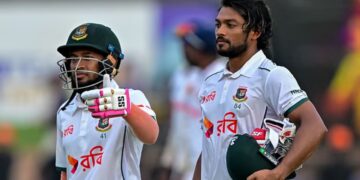 ২৬৪ রানে থামল জুটি!