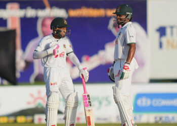 গল টেস্টে শান্তর ব্যাটে জেগে আছে আশা!