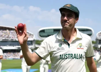 আইসিসি ফাইনালে নতুন অধ্যায়: কামিন্সই প্রথম অধিনায়ক ছয় উইকেটের মালিক!