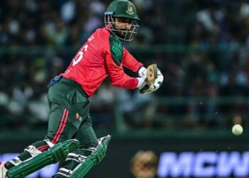 টি-টোয়েন্টিতেও ঘুরে দাঁড়াতে পারলো না, ব্যাটে-বলে ব্যর্থ বাংলাদেশ