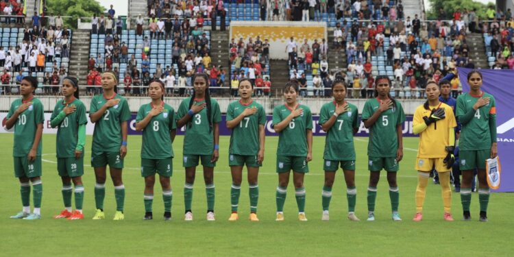 ঋতুপর্ণার জাদুতে মিয়ানমারে লাল-সবুজের একদিন