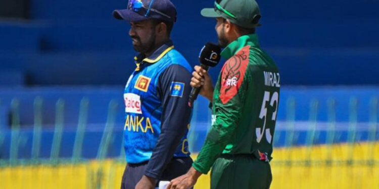 ‘অলিখিত ফাইনালে’ টস হারলেন মিরাজ, সামনে ইতিহাস গড়ার হাতছানি