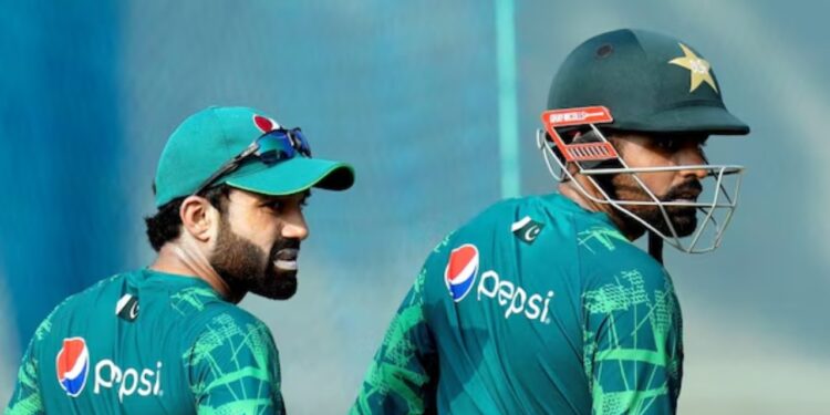 পাকিস্তানে তারকাদের দিন শেষ, কেন্দ্রীয় চুক্তিতে তরুণদের উত্থান!